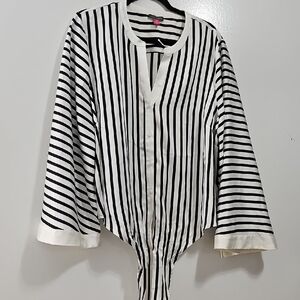 Two by Vince Camuto Black and White Striped Long Sleeve Top